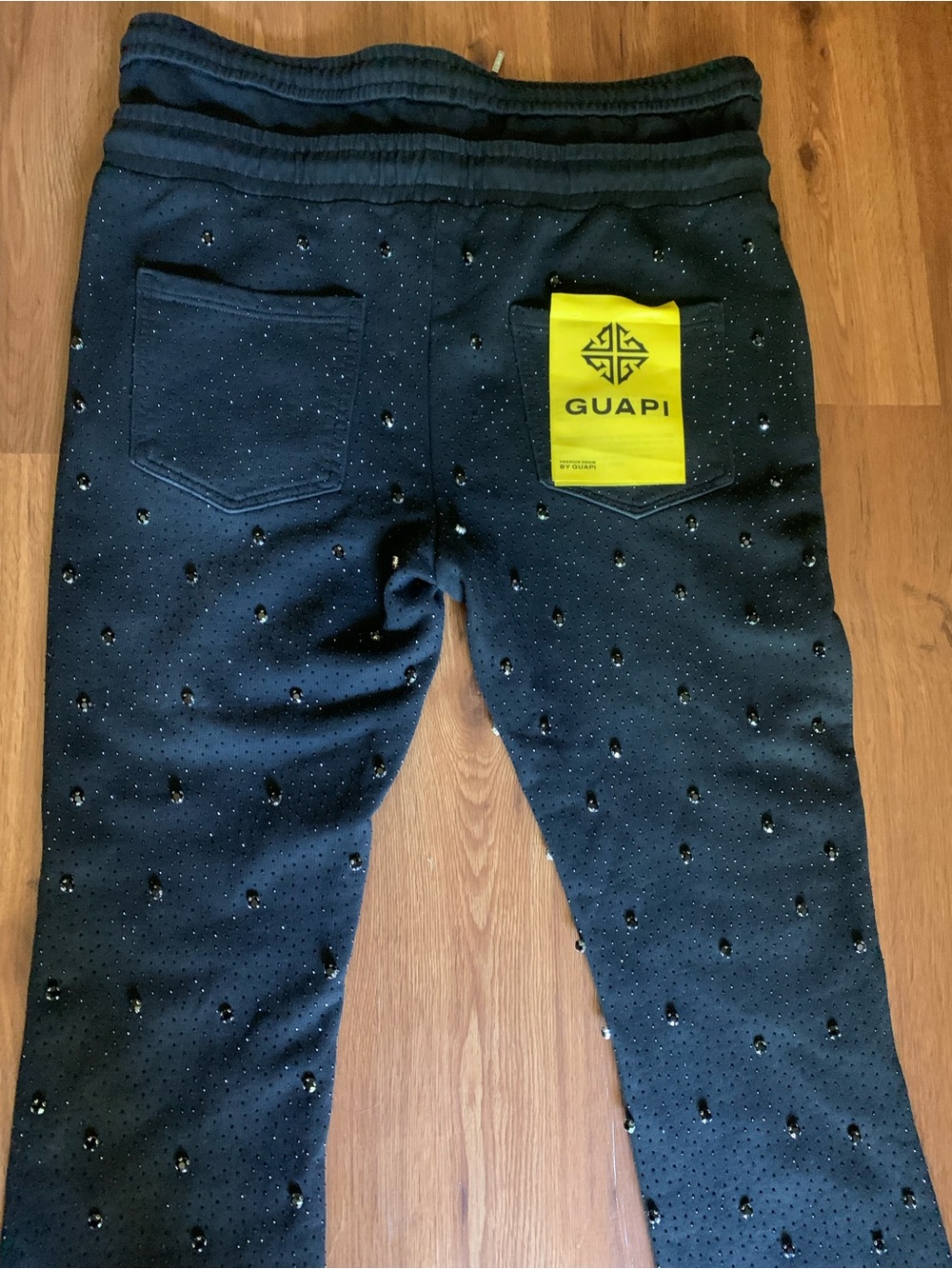 New GUAPI Black Rhinestone-Embellished Jeans - Picture 9 of 9